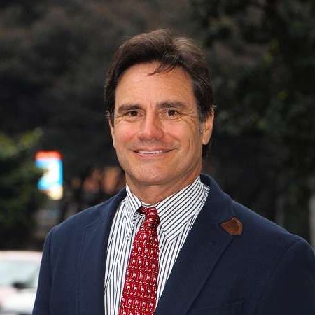 Oliverio García, presidente de Andemos, destaca el comportamiento de vehículos híbridos y eléctricos en la venta de vehículos en Colombia.