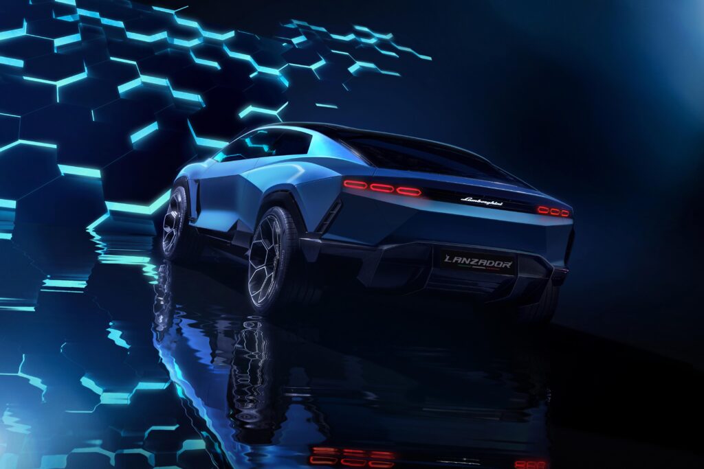 El lamborghini lanzador presenta un diseño de líneas marcadas y tensas que le confieren carácter.