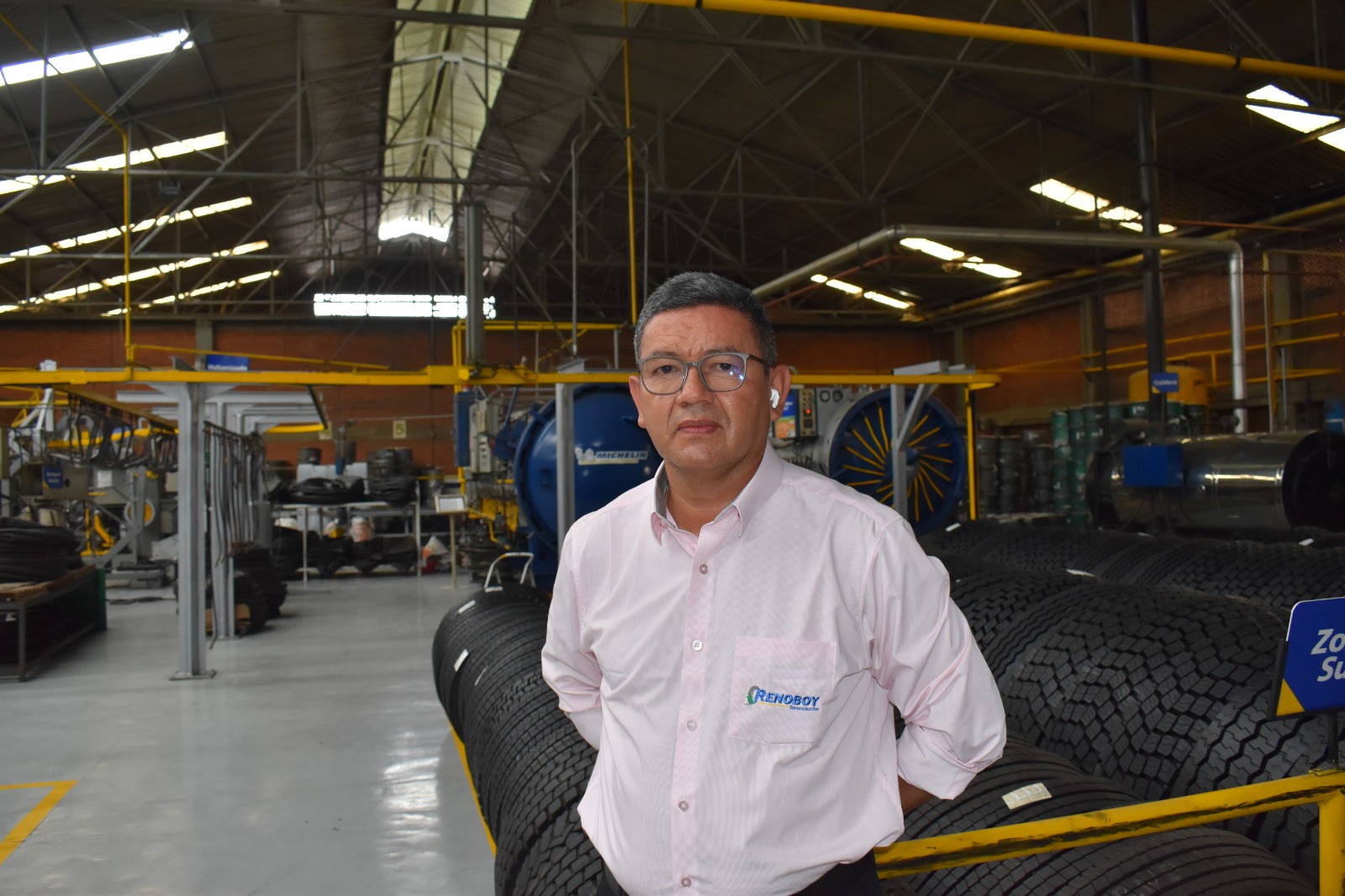 Luis Váquiro, gerente general de Renoboy, empresa especializada en el reencauche de llantas.