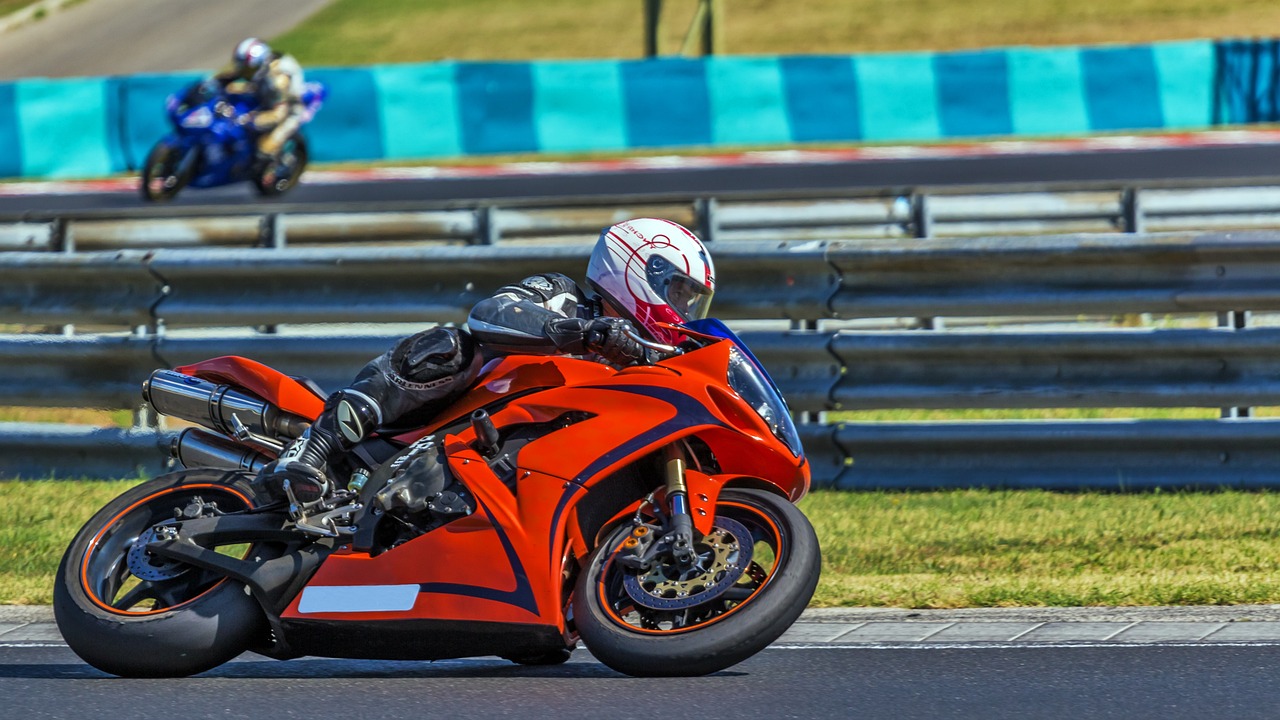 India acogerá por primera vez una competencia del campeonato de Moto GP. Un reto para los equipos y el suministrador de llantas, Michelin