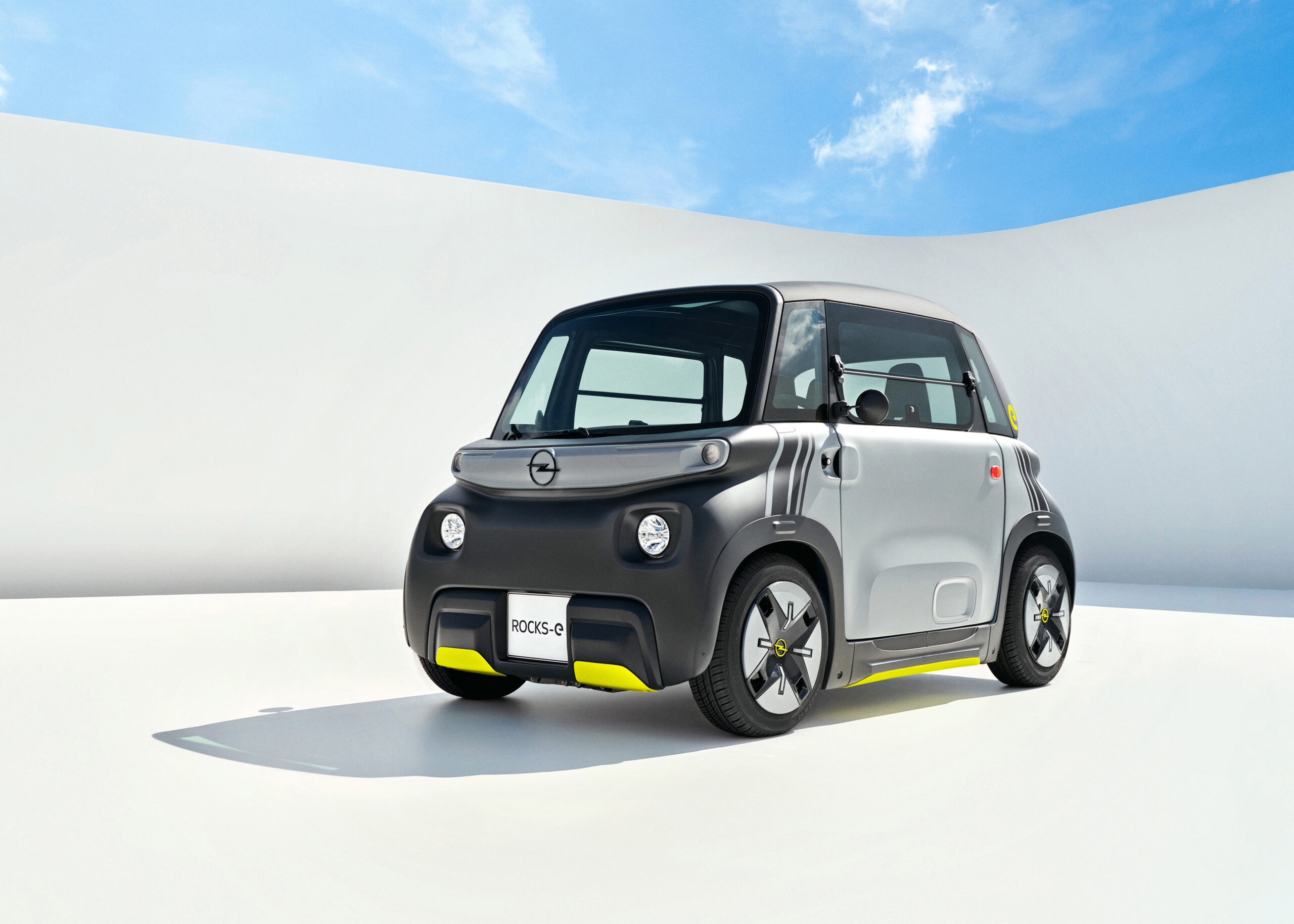 Opel Rocks-e, una alternativa de diseño rompedor para la movilidad urbana en Colombia.