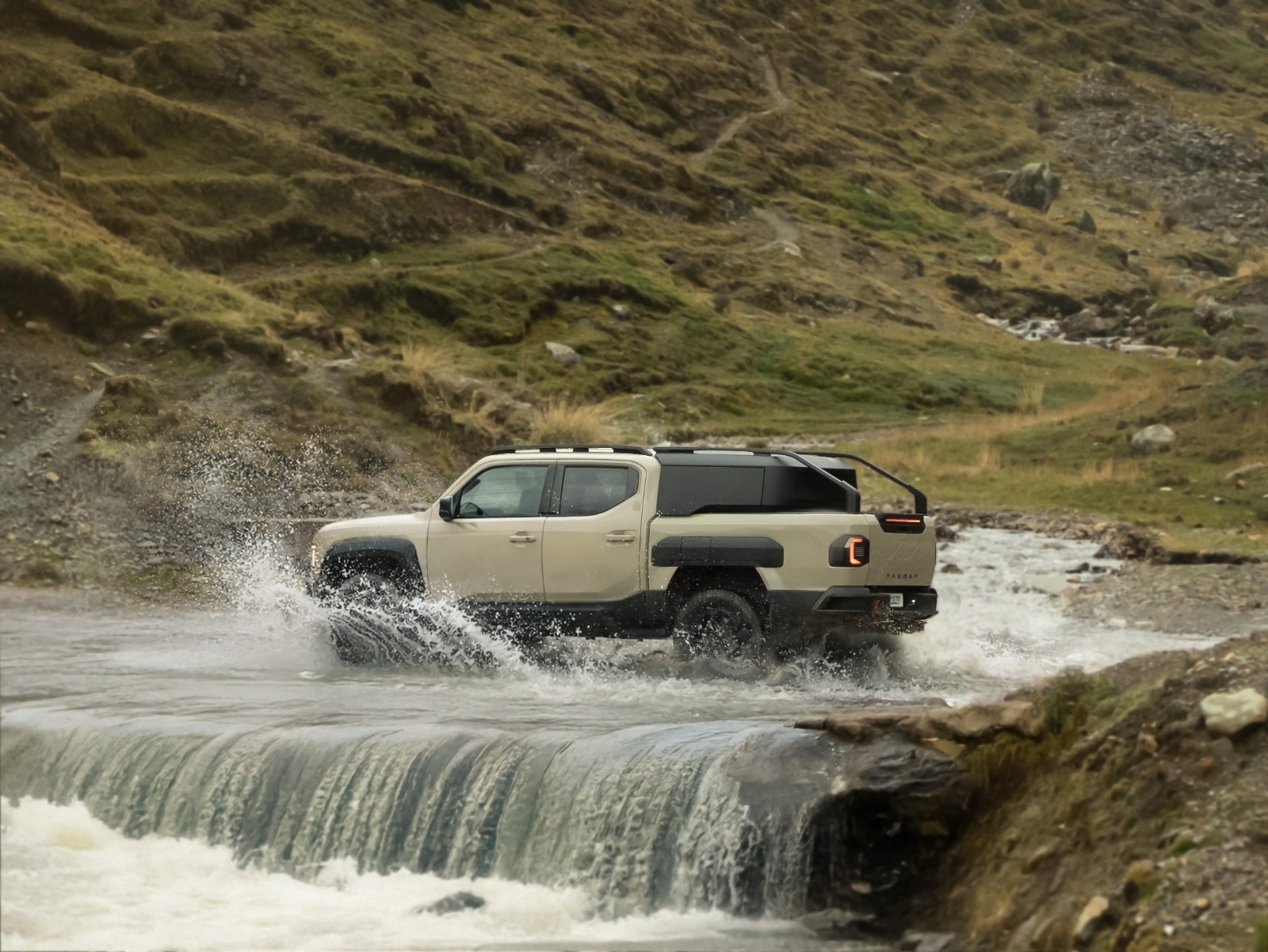 Kia Tasman Stories.Peru